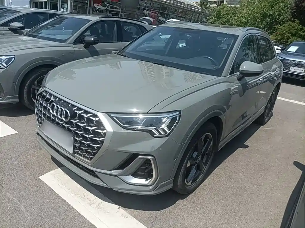Audi Q3 2024 35 TFSI Fashion Sport