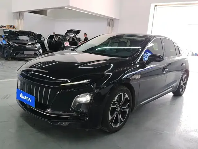 Hongqi E-QM5 2021 Charging DiDi Edition
