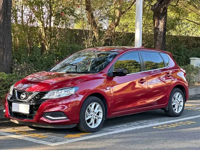Nissan Tiida 2021 1.6L CVT Cool Edition
