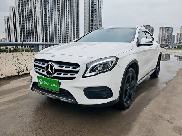 Mercedes-Benz GLA 2019 GLA 200 Fashion