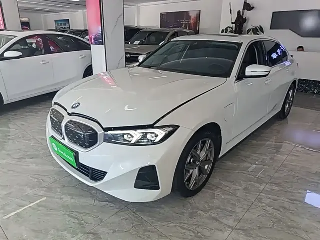 BMW i3 2022 eDrive 35 L