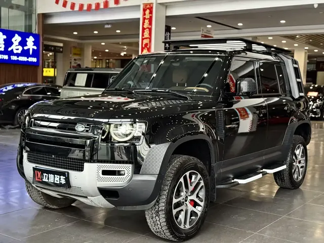 Land Rover Defender 2023 Model 110 3.0T P400 Dark Special Edition