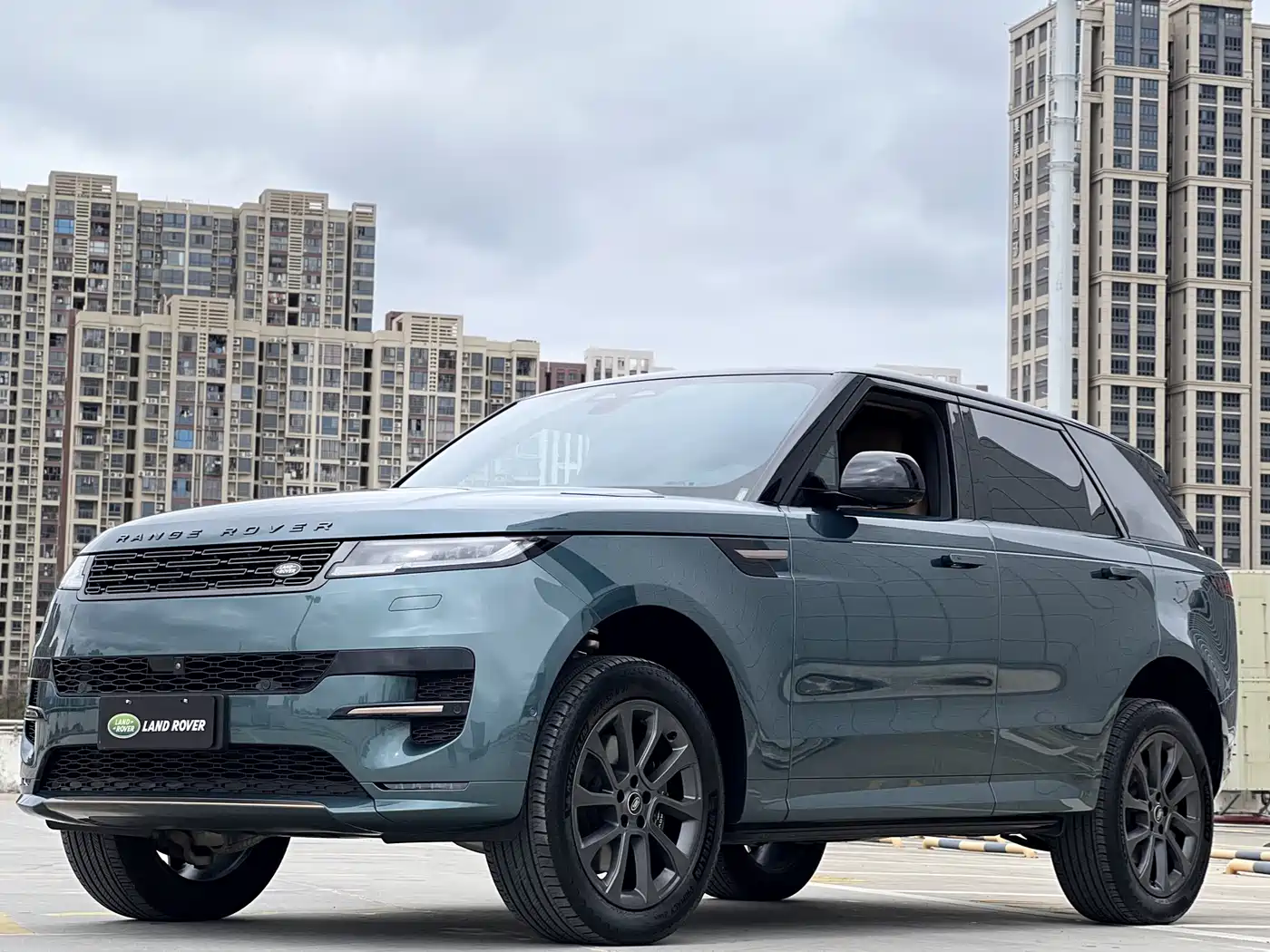 Land Rover Range Rover Sport 2023 400PS Dynamic SE