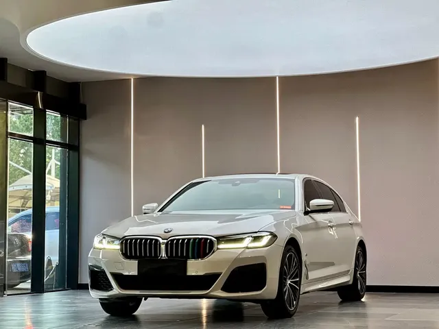 BMW 5 Series 2022 530Li Leading M Sport Package