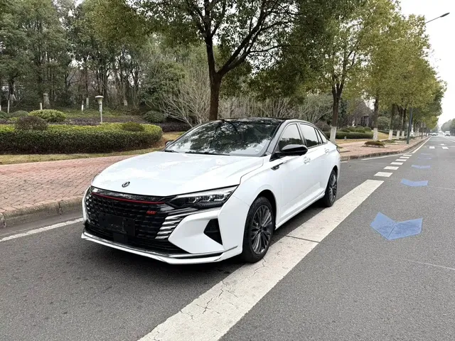 Dongfeng Aeolus Yixuan MAX 2023 1.5T Super Hot Dad Edition