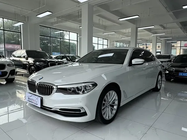 BMW 5 Series 2019 525Li Luxury Package