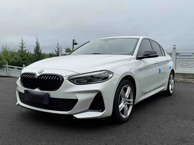 BMW 1 Series 2022 120i M Sport Shadow Edition