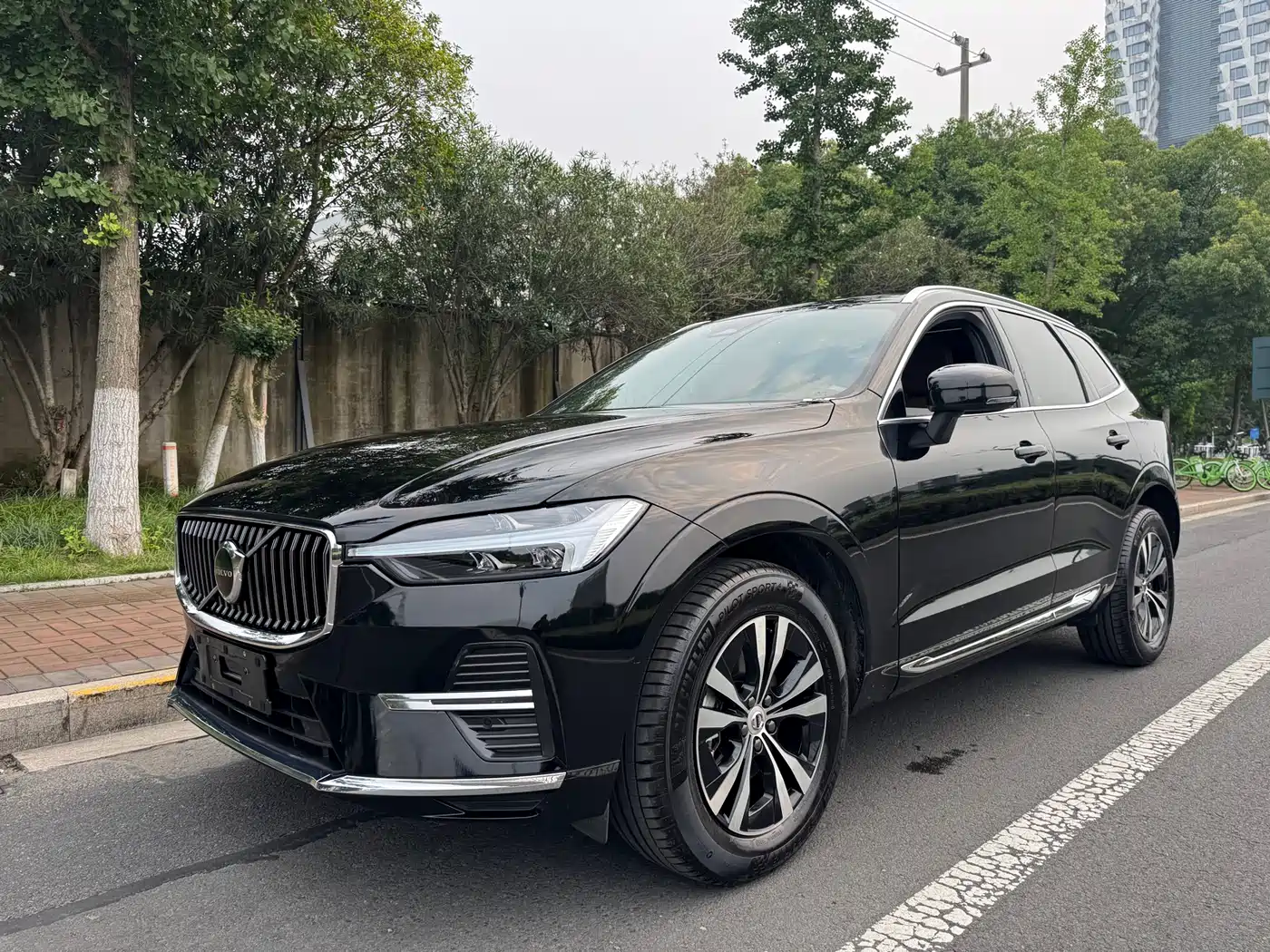 Volvo XC60 2023 B5 AWD Smart Luxury Edition