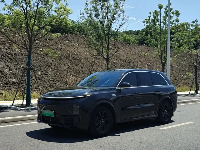 Li Auto Li L8 2023 Pro