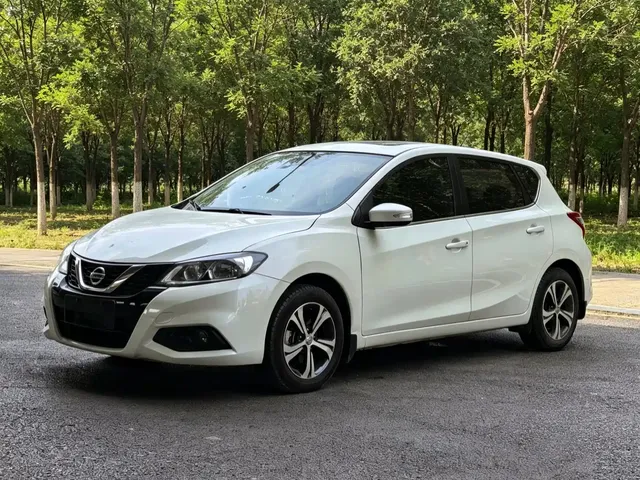 Nissan Tiida 2016 1.6L CVT Smart Edition