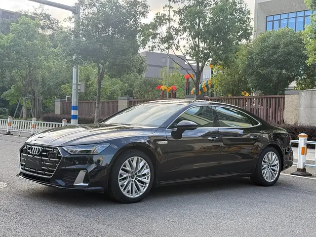Audi A7L 2024 45TFSI S-line Dream Edition Crystal Package