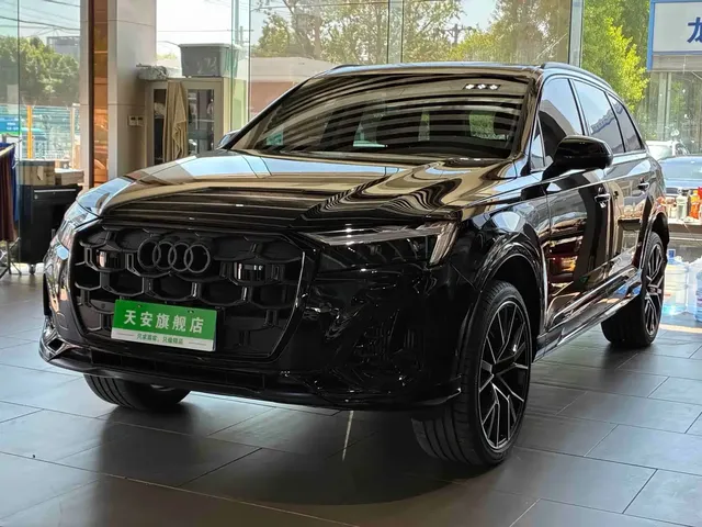 Audi Q7 2025 55 TFSI quattro S line Black Warrior