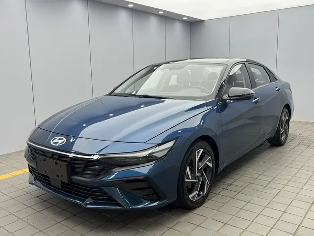 Hyundai Elantra 2023 1.5L CVT TOP Flagship Edition