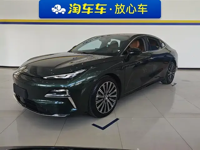 Geely Galaxy Xingyao 8 2025 Model 130km EM-i Flagship Edition
