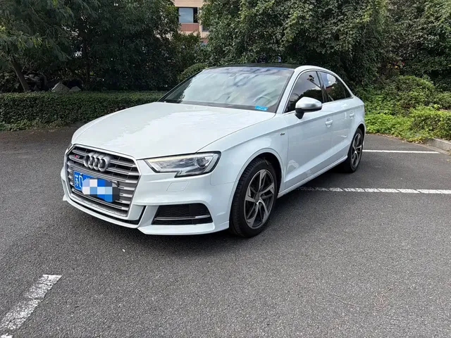 Audi A3 2018 30th Anniversary Limousine 35 TFSI Progressive
