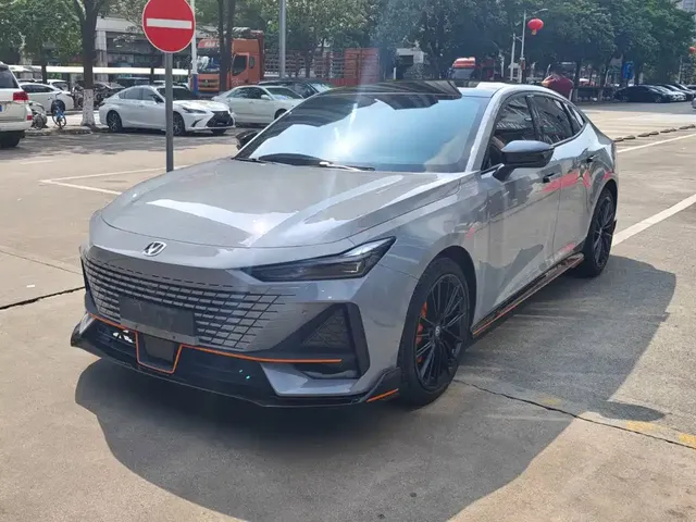 Changan UNI-V 2022 1.5T Sport Edition