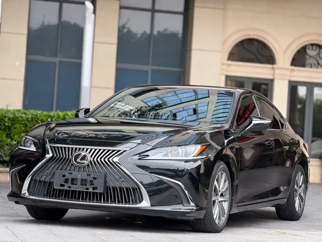 Lexus ES 2020 200 Excellence