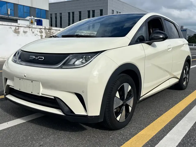 BYD Dolphin 2023 420km Fashion Edition