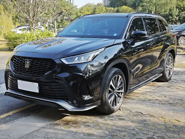 Toyota Crown Kluger 2023 2.5L HEV AWD Premium Edition