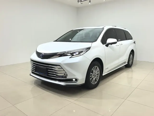 Toyota Sienna 2023 2.5L Hybrid Comfort Edition