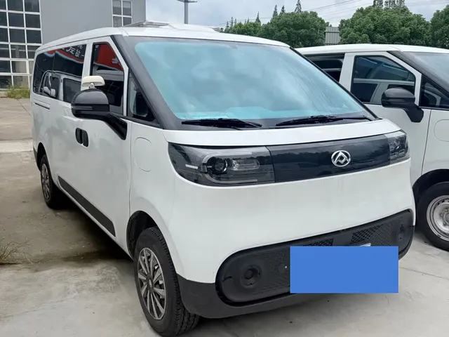 SAIC Maxus Dana V1 2025 Model V1+ Short Wheelbase Low Roof Multi-purpose Version (42kWh)