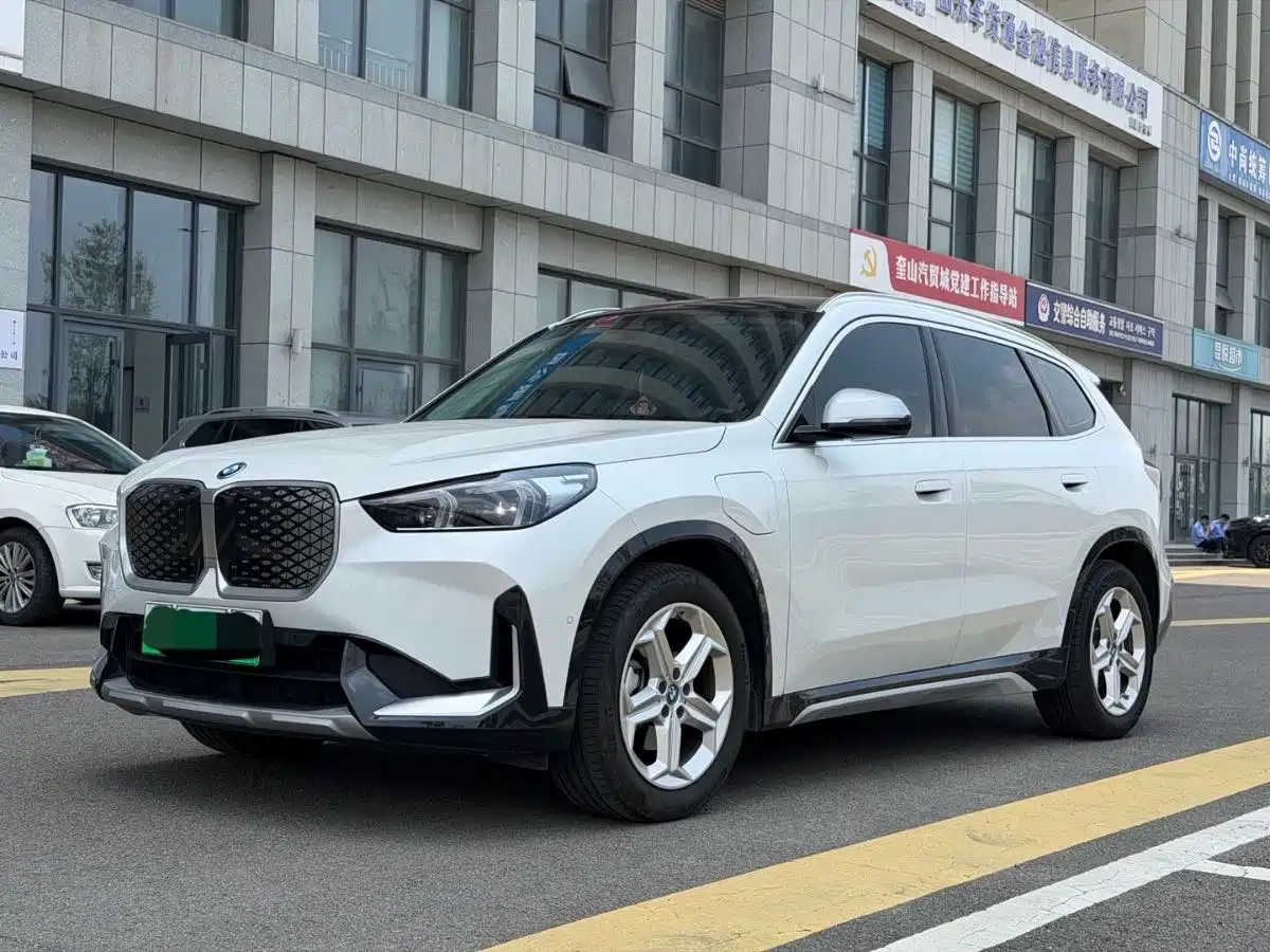BMW iX1 2023 eDrive25L X Design Package