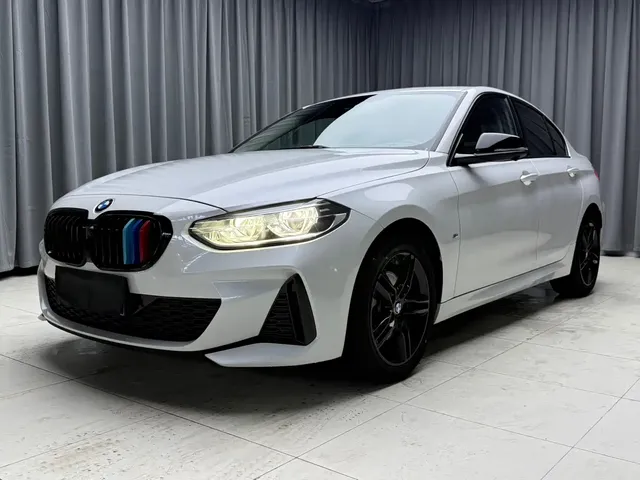 BMW 1 Series 2023 120i M Sport Shadow Edition