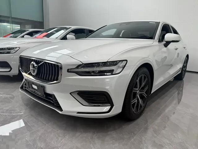 Volvo S60 2024 B4 Elegance Luxury Edition