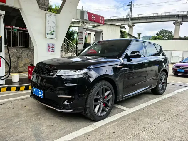 Land Rover Range Rover Sport 2025 400PS Dynamic SE