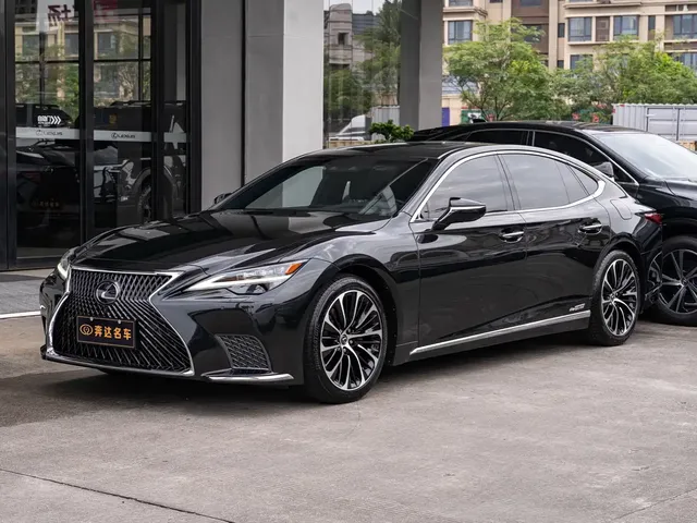 Lexus LS 2021 500h Executive Edition