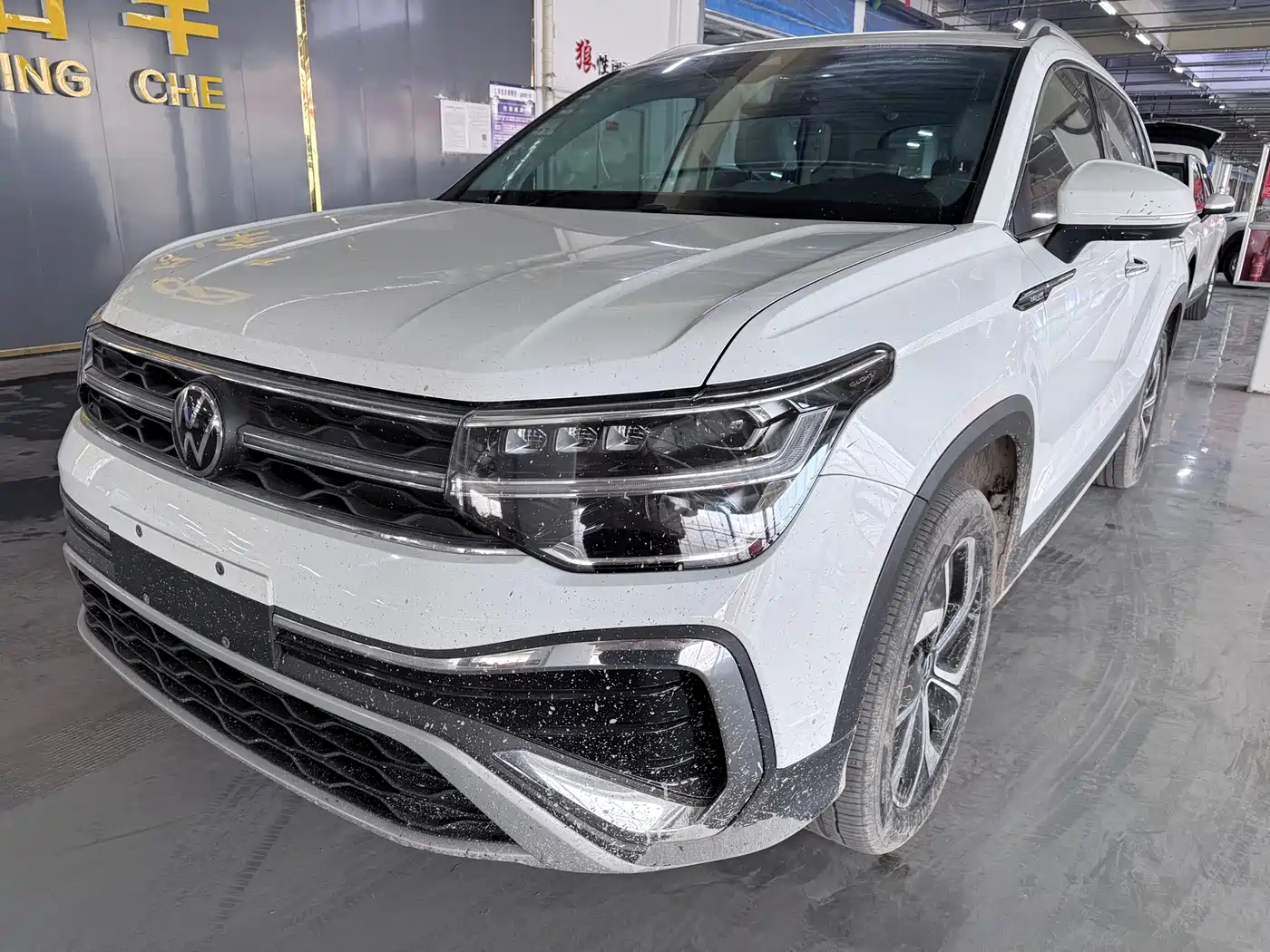 Volkswagen Tharu 2024 300TSI 2WD Full Moon Edition