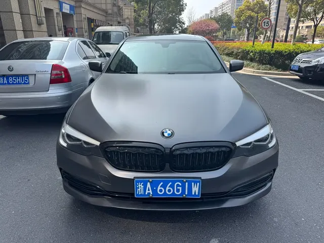 BMW 5 Series 2020 525Li Luxury Package