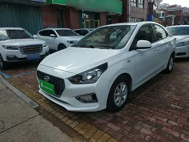 Hyundai Verna 2017 1.4L Manual Color Sunroof Edition (China V)