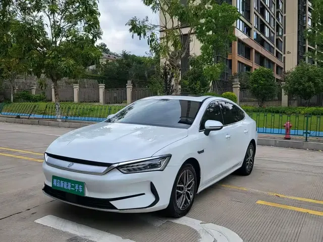 BYD Qin PLUS 2021 EV 500KM Luxury Model
