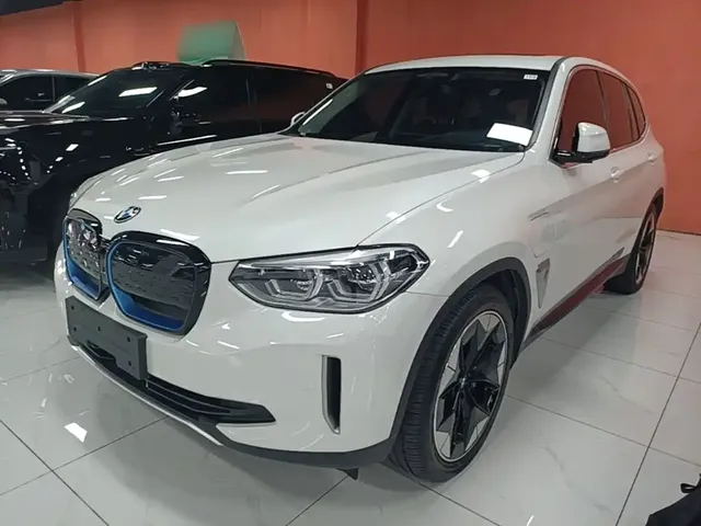 BMW iX3 2021 Pioneer