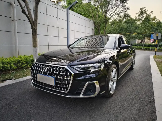 Audi A8 2024 Model A8L 50 TFSI quattro Executive