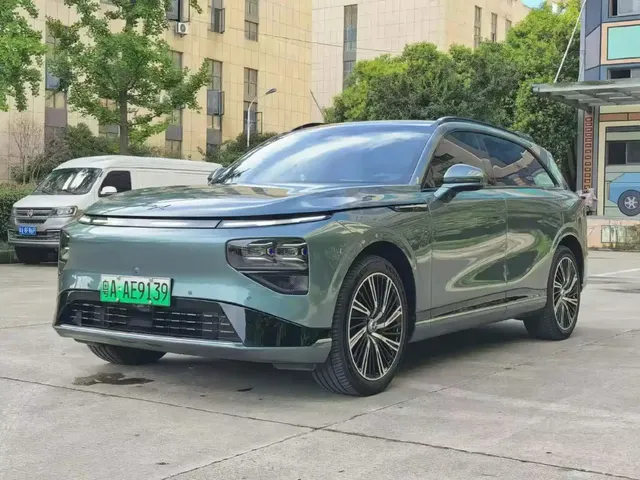 XPeng G9 2025 680 Ultra Long Range AWD Max