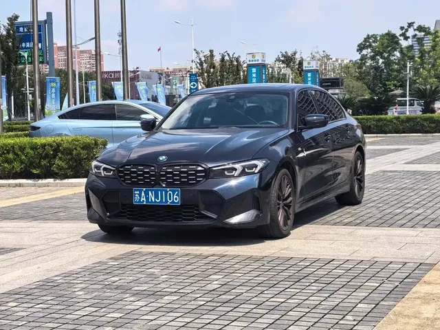 BMW 3 Series 2023 325Li M Sport Black Night Package