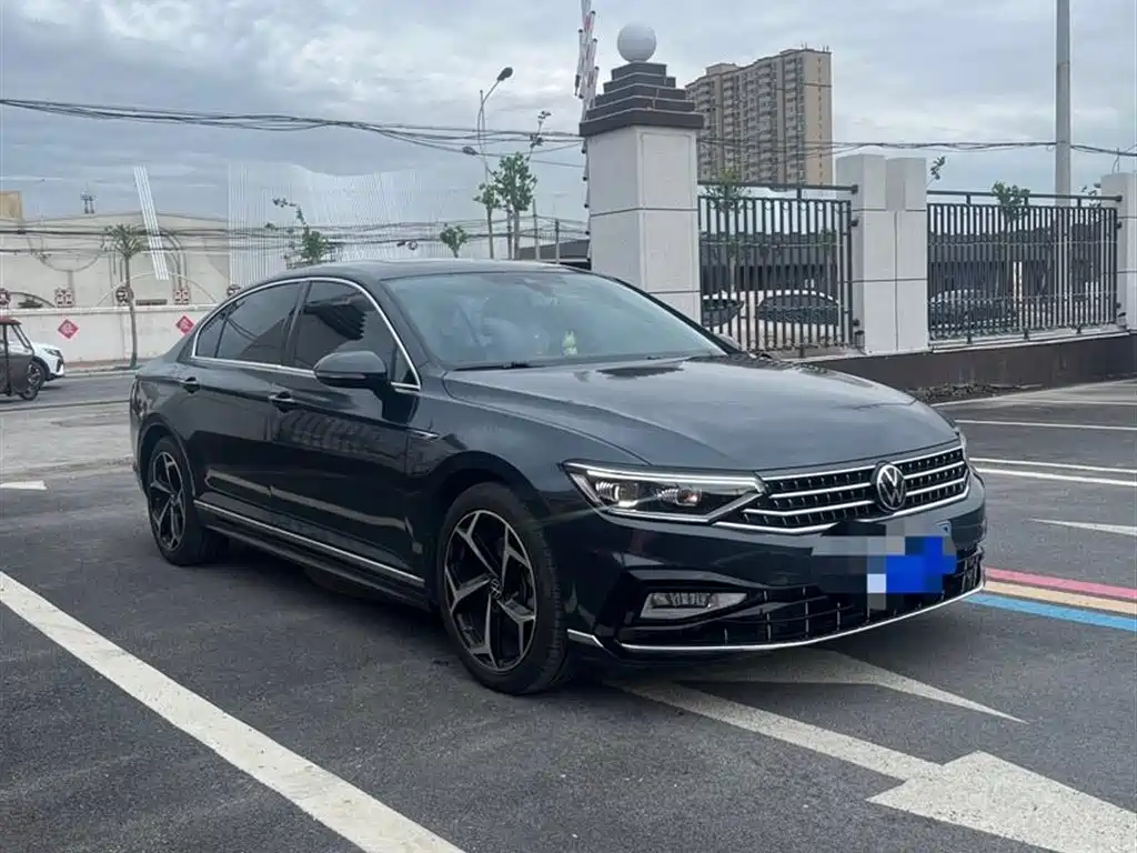 Volkswagen Magotan 2023 2 Million Units Anniversary Edition 330TSI DSG Leading Type