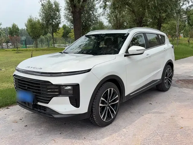 Jetour X70 PLUS 2025 1.5T Flagship Edition 7-Seater
