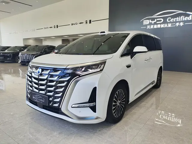 Denza D9 2025 DM-i Smart Drive Edition 1020 AWD Luxury