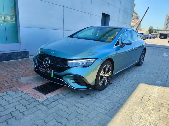 Mercedes-Benz EQE 2025 Model 500 4MATIC Luxury Edition