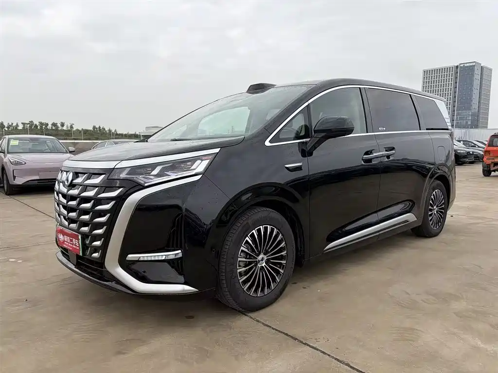 Denza D9 2025 DM-i Smart Drive Edition 1020 AWD Premium