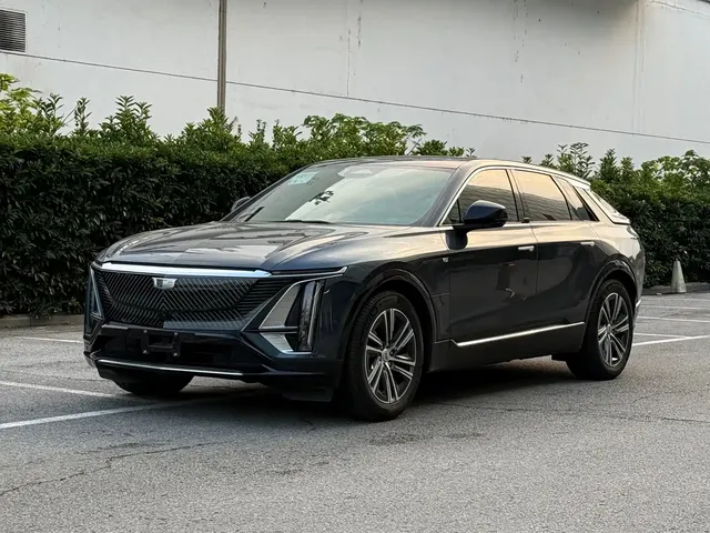 Cadillac IQ Rui Ge 2022 RWD Long Range Luxury Edition