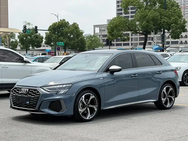 Audi A3 2022 Model Sportback 35 TFSI RS Kit Speed Edition