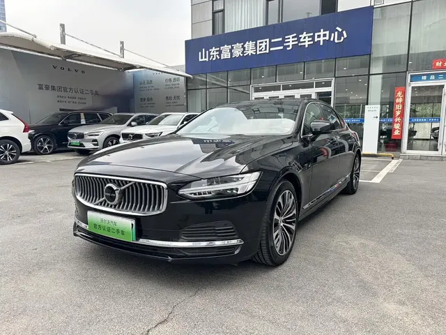 Volvo S90 Plug-in Hybrid 2024 PHEV AWD Long Range Momentum Luxury Edition