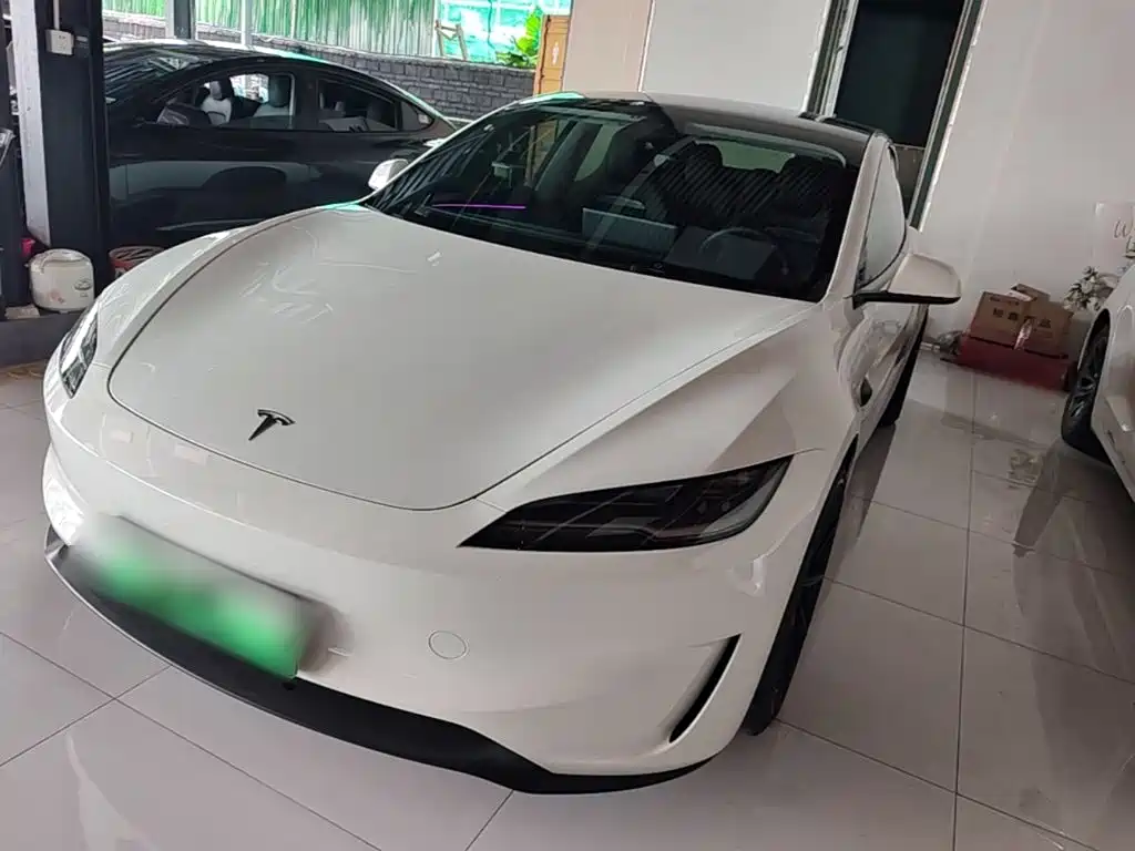 Tesla Model 3 2024 High-Performance All-Wheel Drive Edition