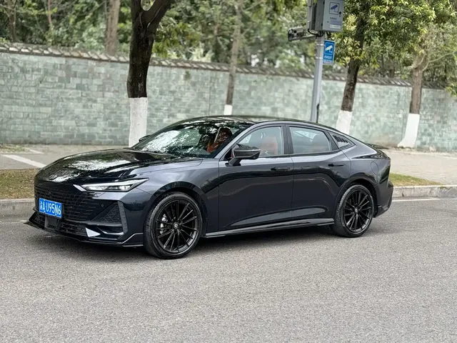 Changan UNI-V 2023 1.5T Sport Edition