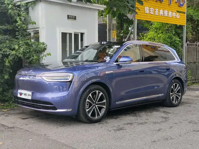 AITO Wenjie AITO M7 2026 Extended Range Base Model 6-Seater