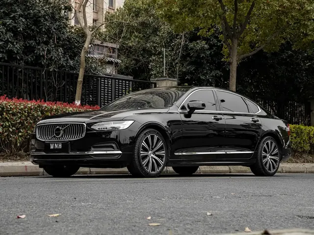 Volvo S90 2023 B5 Intelligent Vision Luxury Edition